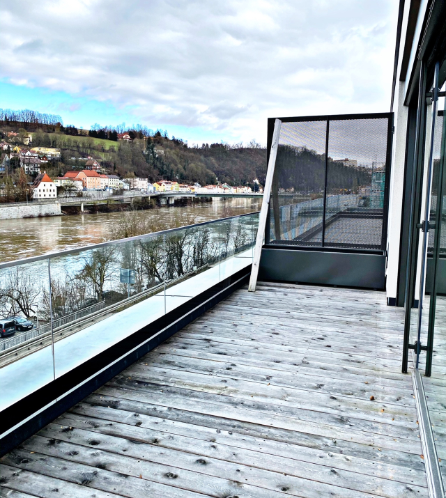 Balkon zur Donau_O.JPEG